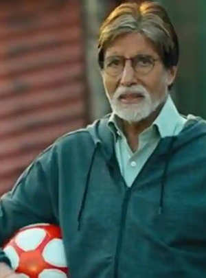 https://filmfare.wwmindia.com/awards/filmfare-awards-2023/images/nominations/critics_amitabh_bachchan.jpg?v=0.6Amitabh Bachchan
