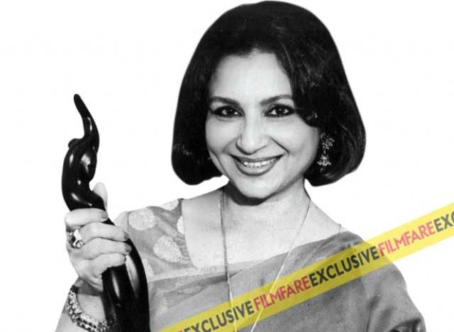 Iconic Fashion Statement of Sharmila Tagore From Winged Eyeliner to  Sporting a Swimsuit