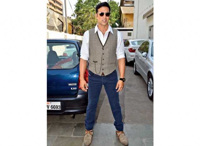 Akshay kumar hot sale coat pant