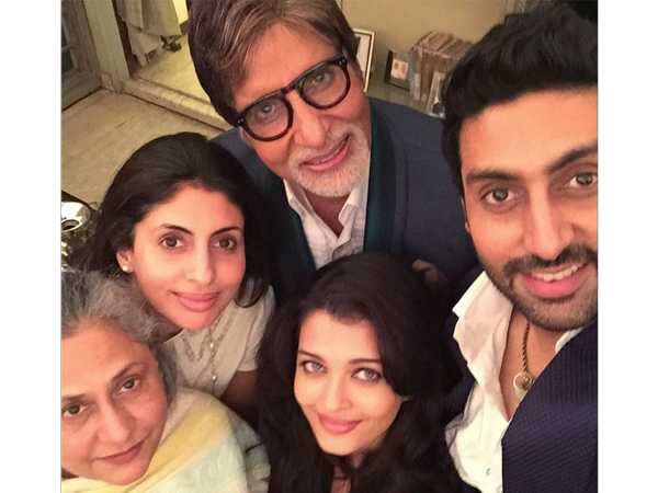 Big B Celebrates Birthday With Family | Filmfare.com