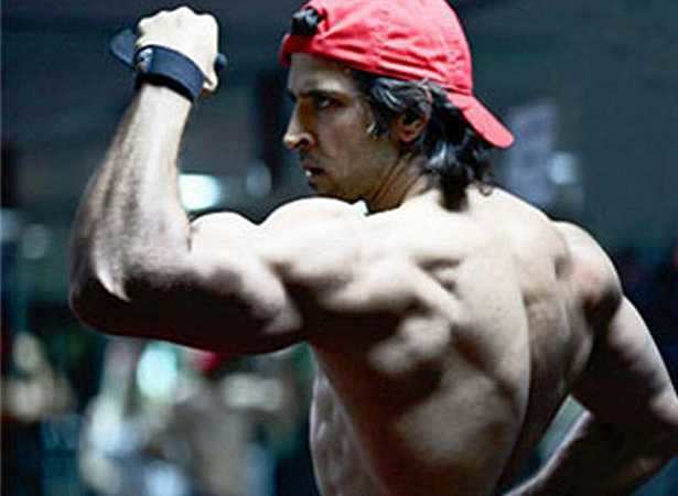 Ranveer Singh flaunts his bulked physique in recent photos