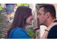 Salman Khan and Anushka Sharma win us all over again with Sachi Muchi from Sultan