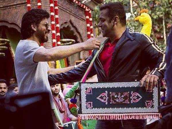 Shah Rukh Khan with Salman Khan on the set of Sultan