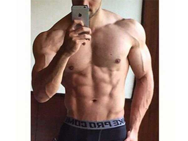 Sooraj Pancholi flaunts his six-pack abs | Filmfare.com