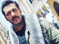 Salman Khan thanks his fans for the support while shooting for Tiger Zinda Hai in Abu Dhabi