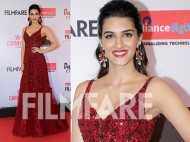 Kriti Sanon looks like a glam doll at the Reliance Digital And Filmfare Glamour And Style Awards