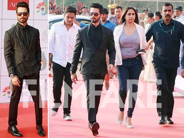 Shahid Kapoor makes a grand entry at the International Film Festival of India