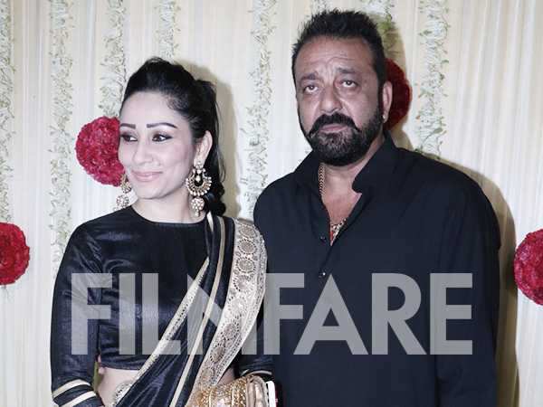 Sanjay Dutt And Maanayata Dutt Look Straight Out Of A Fairytale At Ekta ...