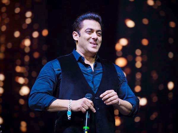 Videos! Salman Khan’s Da-Bangg tour creates havoc in UK | Filmfare.com