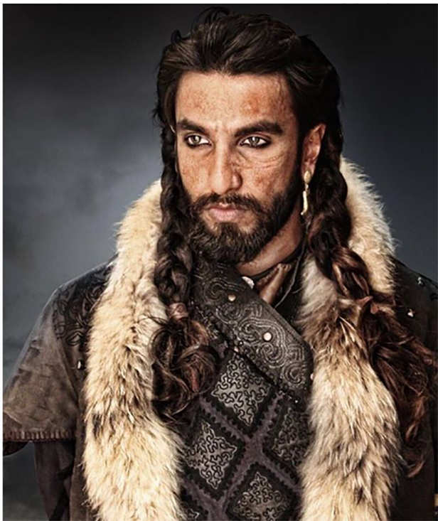 Ranveer Singh spots kohl, full beard at Mumbai event: Did he just 'out' his  Padmavati look?-Entertainment News , Firstpost