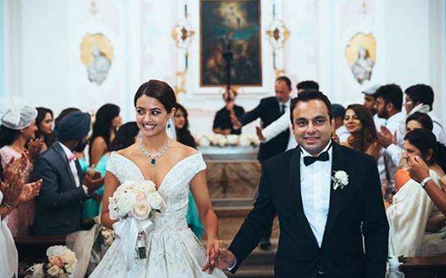 Xxx Hindi Juhi Chawala Ki - Surveen Chawla opens up about marriage to Akshay Thakker and more |  Filmfare.com
