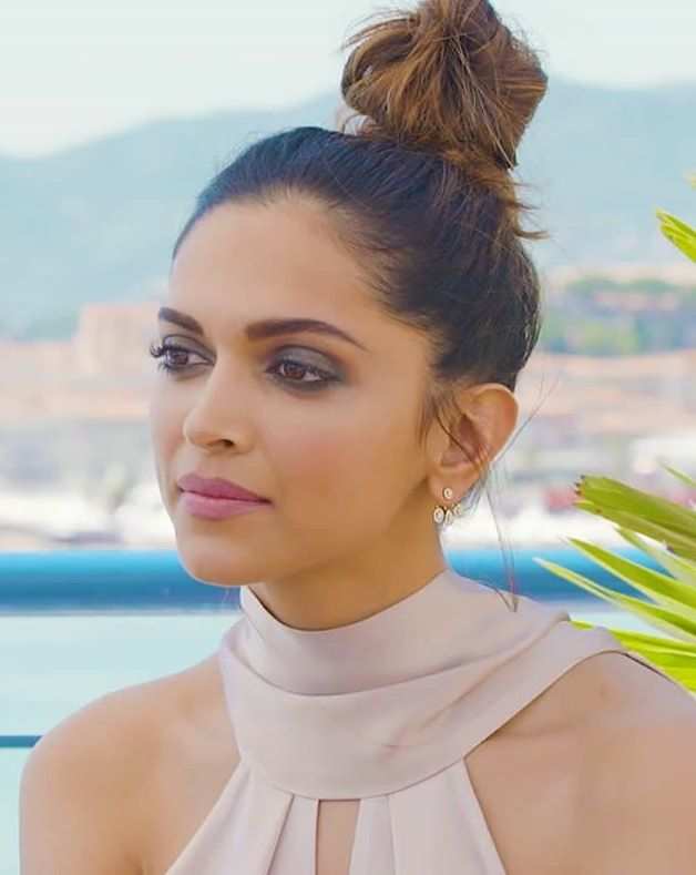 Deepika Padukone channels her inner diva with these trendy hairstyles |  Filmfare.com