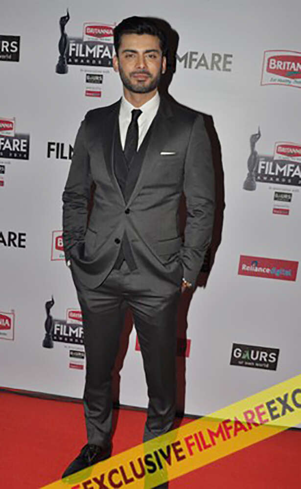 Filmfare Throwback: Best tuxedos worn by actors at the Filmfare Awards