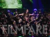 Sizzling Hot! Sunny Leone sets the temperature soaring at the 63rd Jio Filmfare Awards