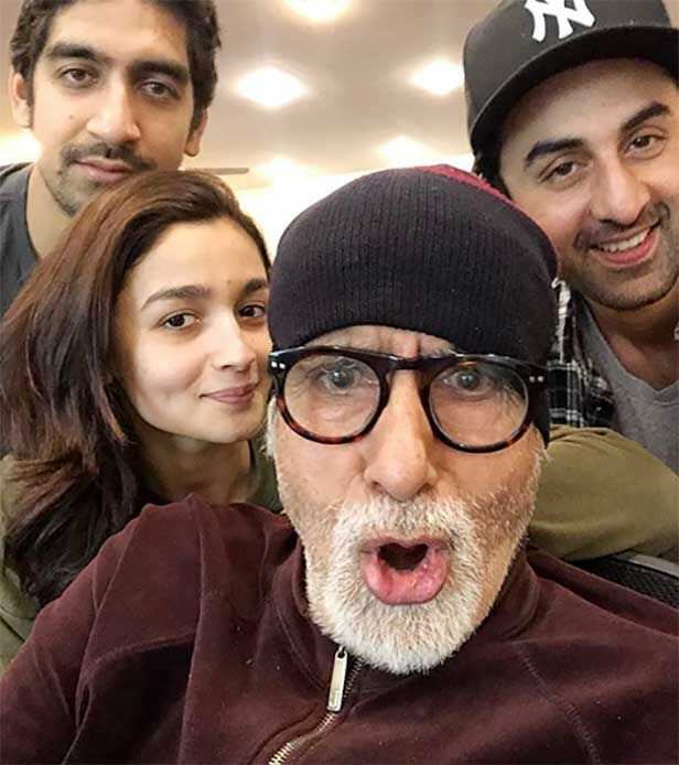 Amitabh Bachchan treats the entire unit of Brahmastra in Bulgaria