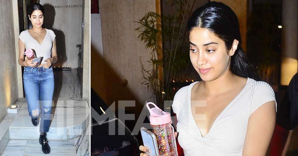 Janhvi Kapoor Catches Up With Manish Malhotra 