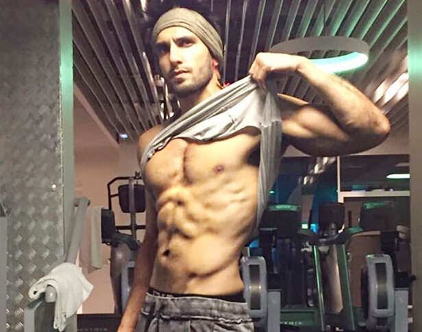 Ranveer Singh Reveals How He Stopped A Fan From Leaking A Video Of Him Naked Filmfare Com