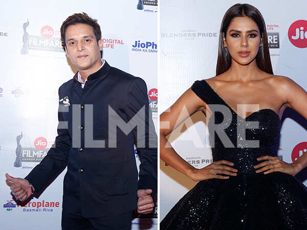 Jimmy Sheirgill & Sonam Bajwa turn up the heat at the Jio Filmfare Awards (Punjabi) 2018