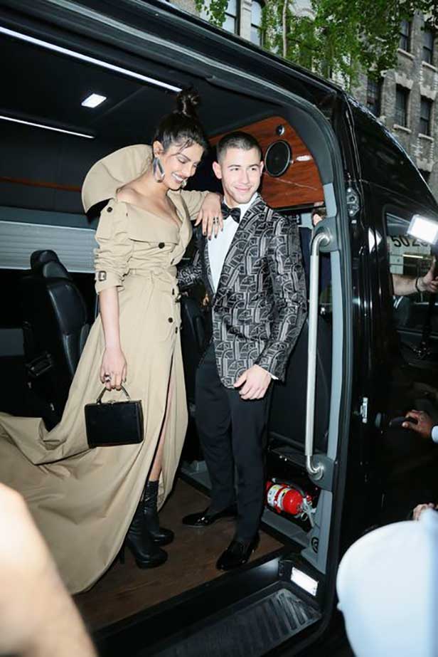 Are Priyanka Chopra and Nick Jonas dating each other? | Filmfare.com