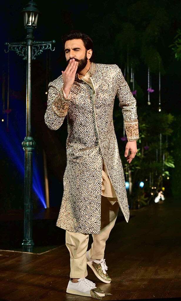 ranveer singh wedding dress