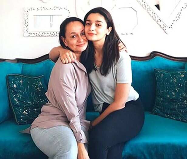 Aww! Alia Bhatt has the sweetest birthday wish for mom Soni Razdan ...