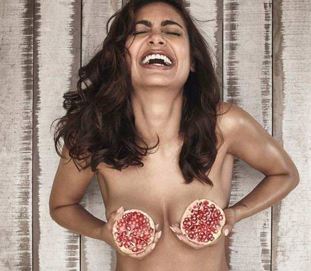 Esha Gupta slams haters who trolled her for showing her middle finger 