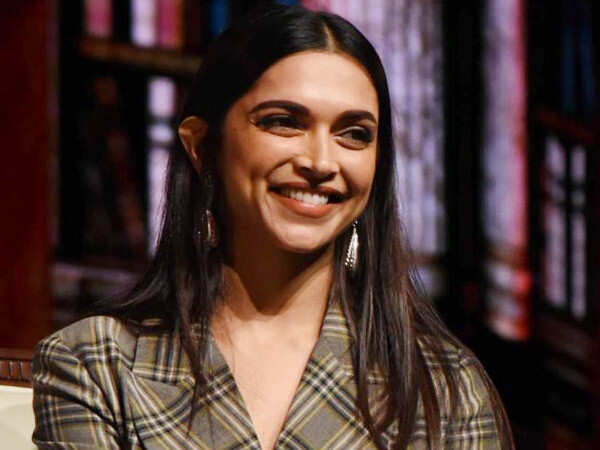 deepika padukone as romi bhatia