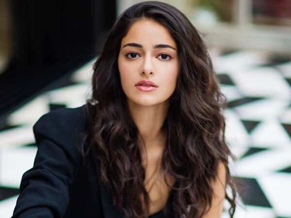 Ananya Panday Gets Trolled For A Spelling Mistake | Filmfare.com