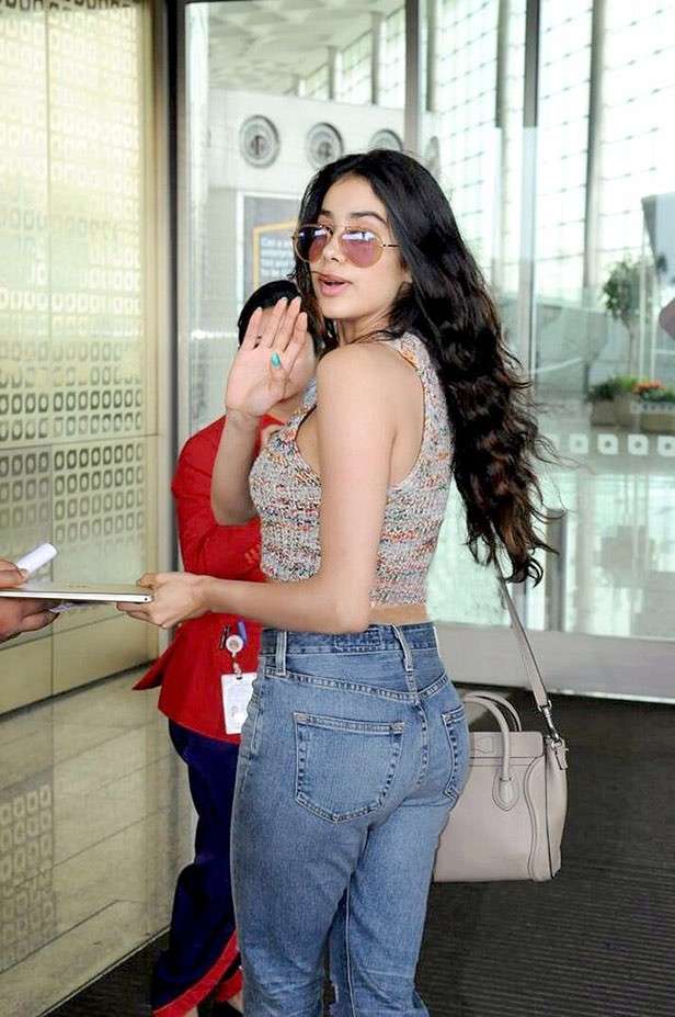 “The story is just so much fun.”- Janhvi Kapoor on Dostana 2 | Filmfare.com