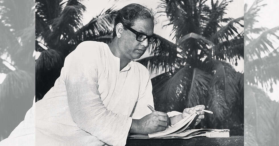 An Ode to the famous lyricist late Majrooh Sultanpuri | Filmfare.com
