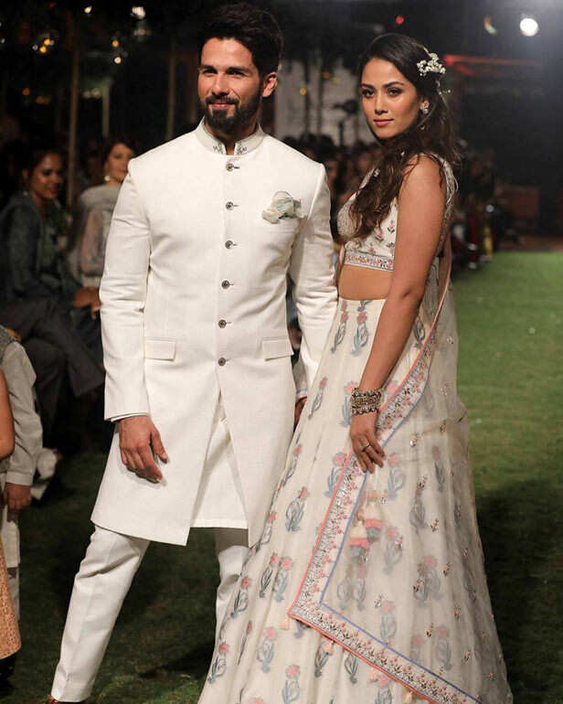 Shahid kapoor sale jodhpuri suit