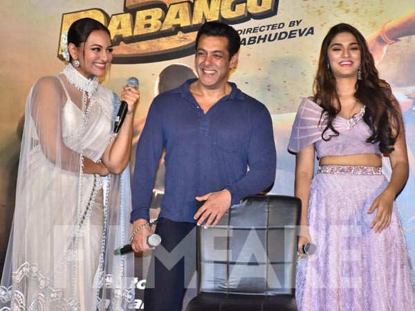 Salman Khan Sonakshi Sinha Saiee Manjrekar Launch Dabangg 3s Trailer 