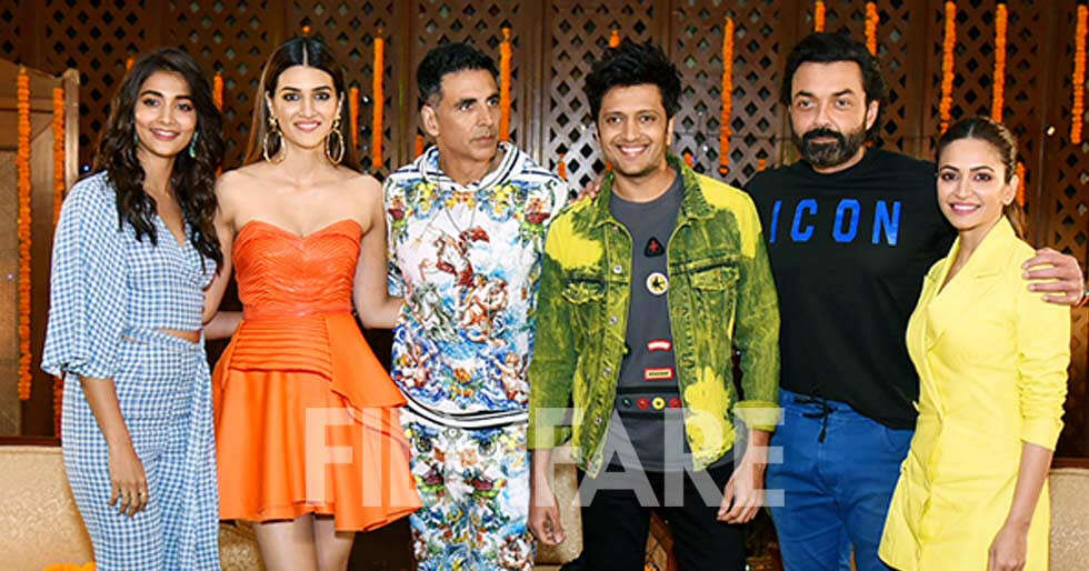 Team Housefull 4 promote the film in Delhi | Filmfare.com