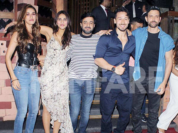 Tiger Shroff Disha Patani Hrithik And Rakesh Roshan At War S Success Bash Filmfare Com