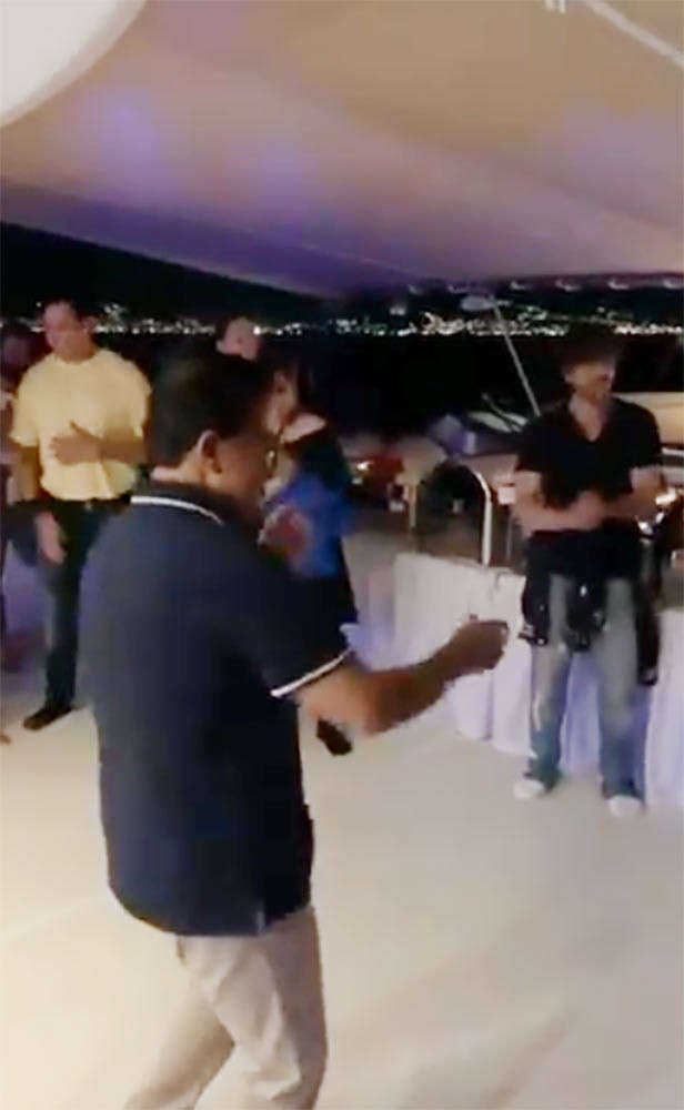 These videos of Shah Rukh Khan dancing at a cruise party are superb ...