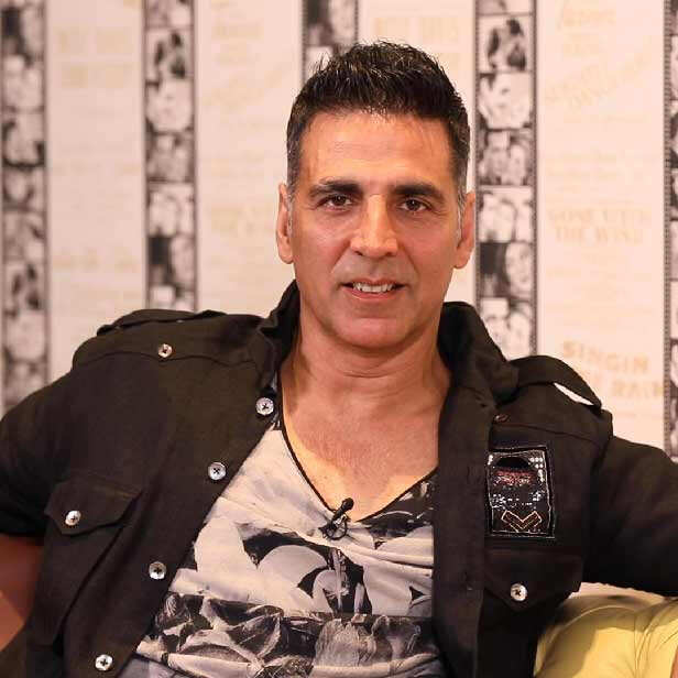 Akshay Kumar aide financièrement la gaieté et la galaxie du théâtre