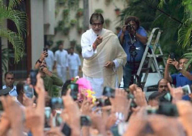 Dimanche d'Amitabh Bachchan