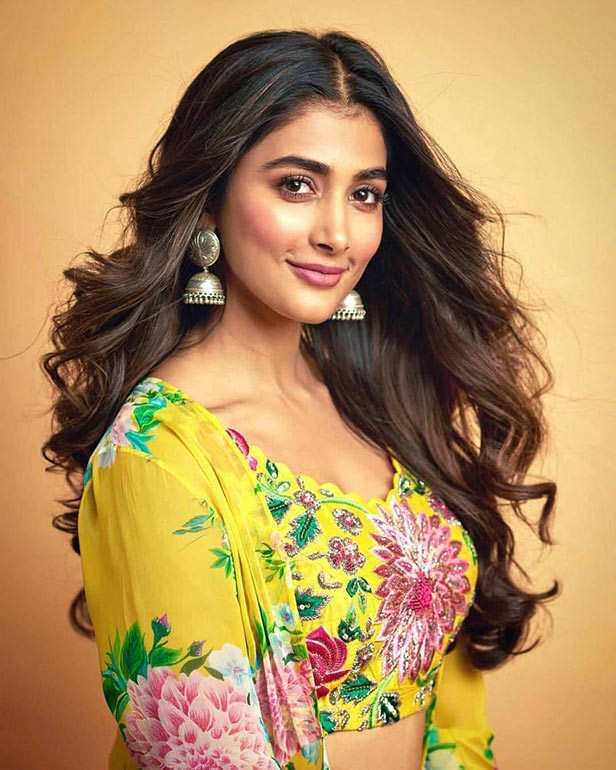 Pooja Hegde talks about working with Salman Khan in Kabhi