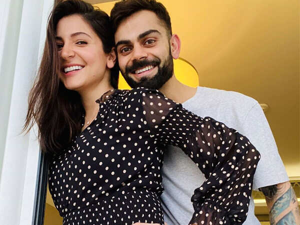 Anushka Sharma oozes oomph in a risque dress, Virat Kohli REACTS