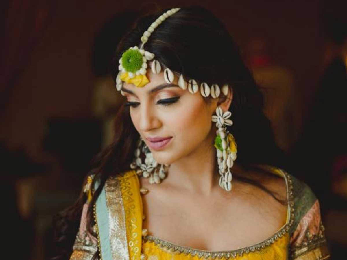 Pictures: Miheeka Bajaj Opts for a Stunning Yellow Lehenga for her Haldi |  