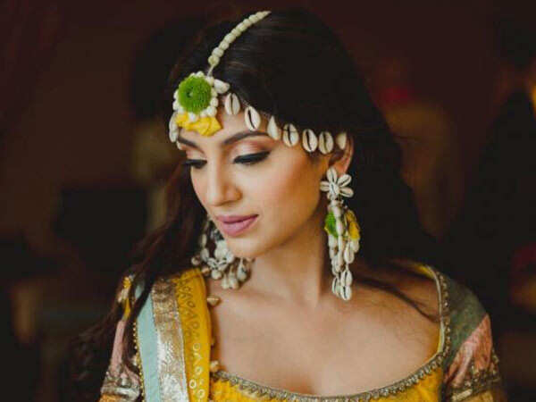 hairstyles-for-haldi Archives - Event Planning Ideas, Wedding Planning Tips  | BookEventz Blog