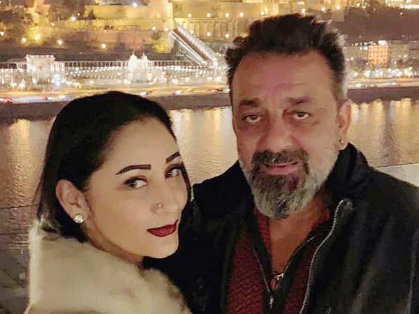 Maanayata Dutt Thanks Sanjay Dutt’s Fans and Makes a Special Request ...