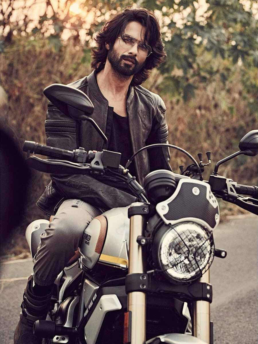 Shahid Kapoor is taking a break before starting work on another film... 2 Shahid Kapoor