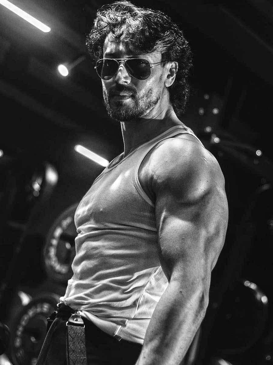 Tiger Shroff showcases toned biceps in latest Instagram post-Telangana Today