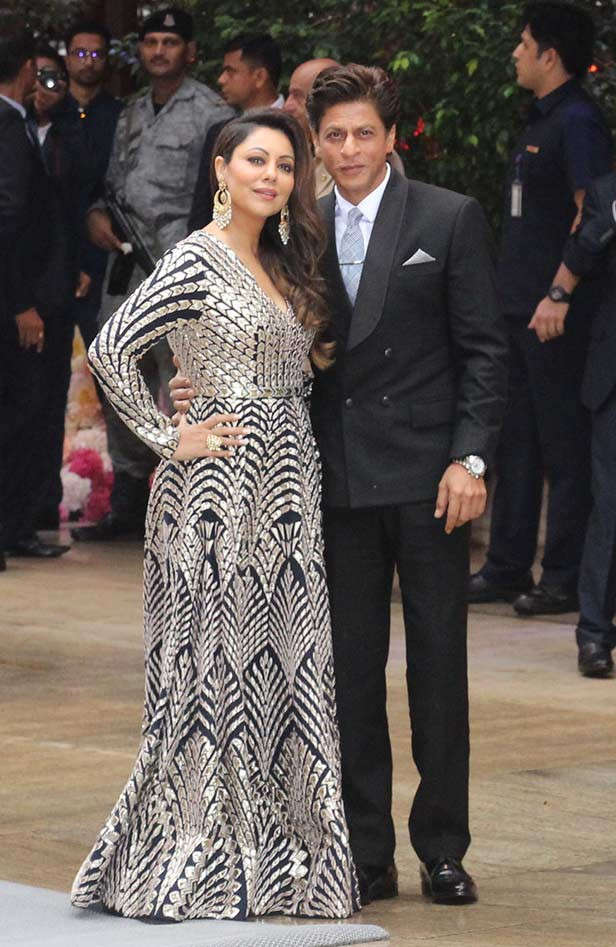 Gauri Khan indulges in banter with husband Shah Rukh Khan ...