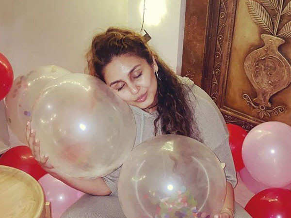 Huma Qureshi celebrates her birthday amidst fun balloons