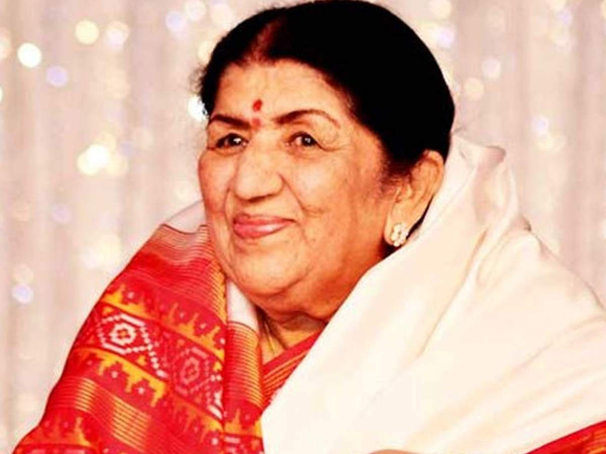 Lata Mangeshkar wishes the Bachchans a speedy recovery | Filmfare.com