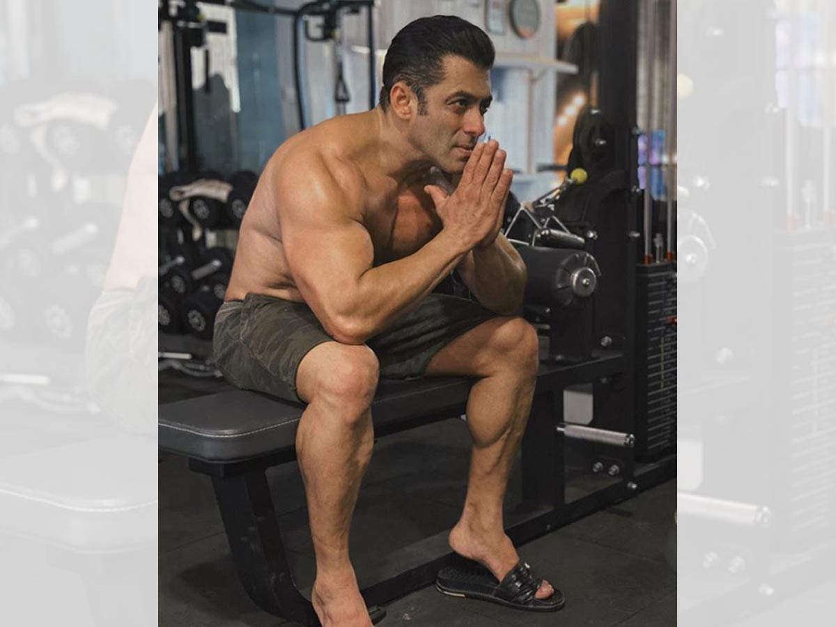 Salman Khan Flaunts His Perfect Physique In His Latest Post