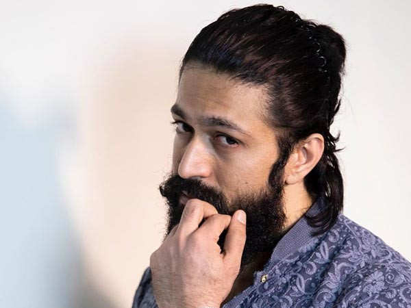 Yash's haircut and Bread from KGF 2 has created a rage in Saloons