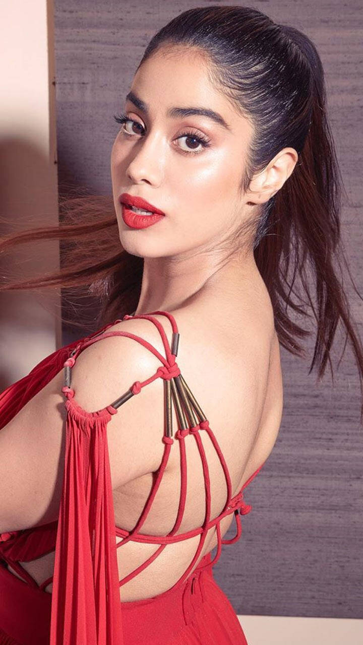 Times when actresses flaunted sexy backless gowns